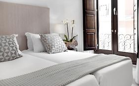 Suites Campo del Príncipe